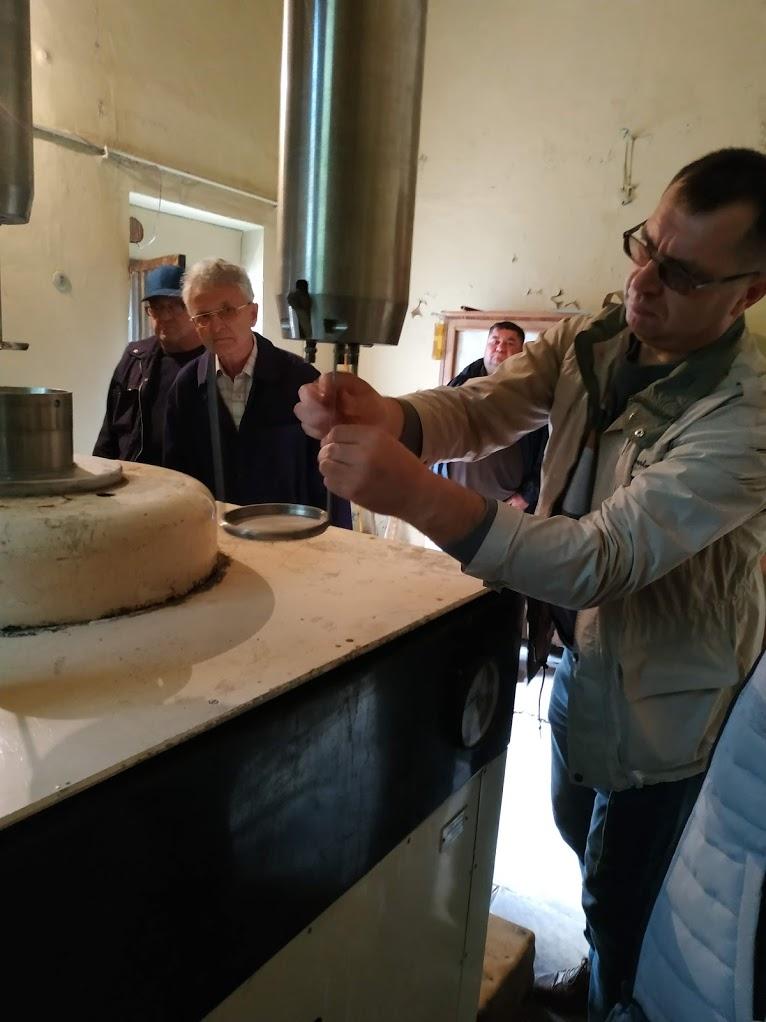 Ridicarea surselor din cadrul iradiatorului “Issledovateli”